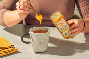 Stoneware Bee Mug image 3