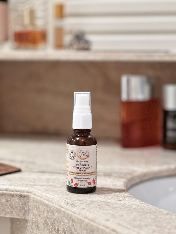 Organic Propolis With Vitamin C From Rosehips image 2