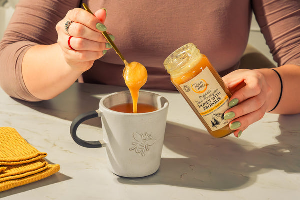 Organic Honeydew Honey With Propolis image 3